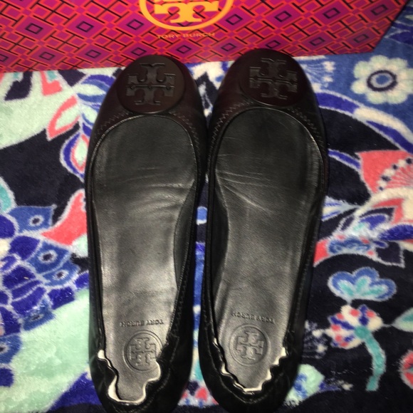 Tory Burch Black Minnie Flats - Picture 2 of 4